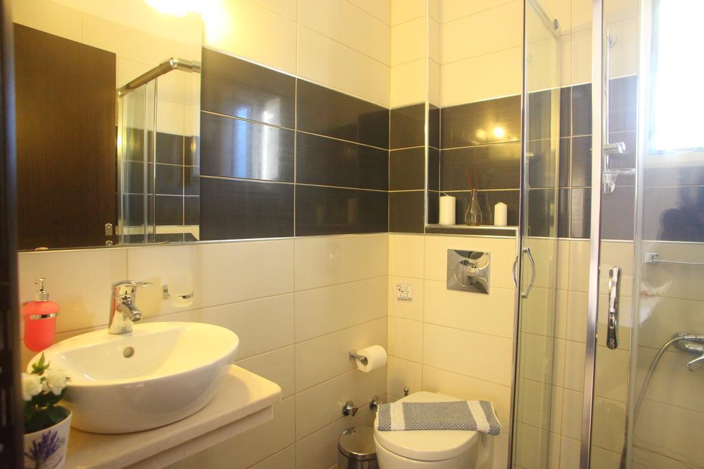 Aggelina Apartment